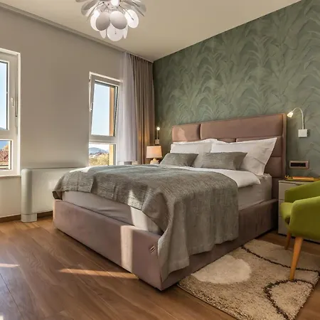 Salvia - New, Modern Near Split Vila *
